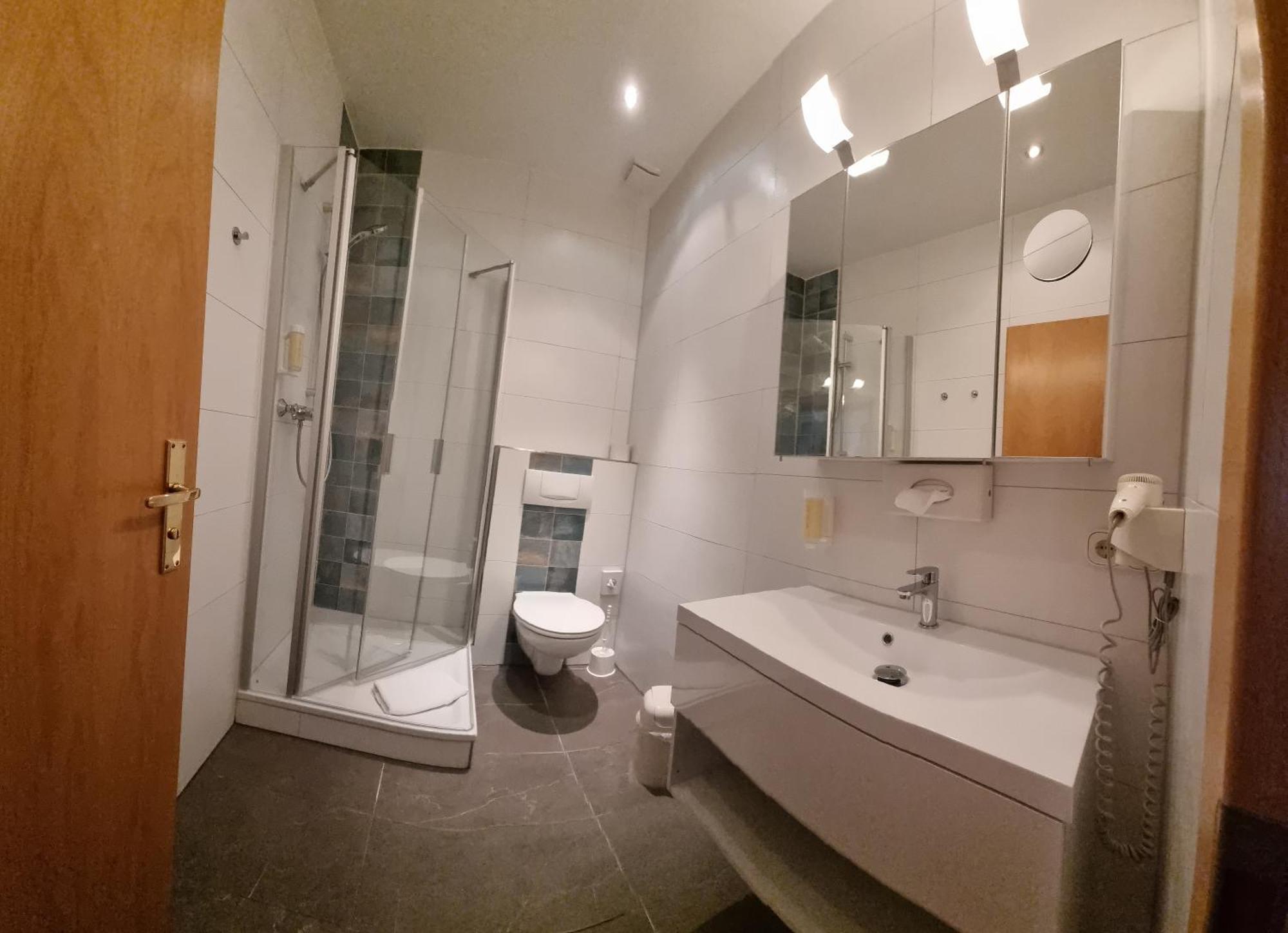 Kraeuterhotel & Restaurant Heidejaeger Mulmshorn ภายนอก รูปภาพ