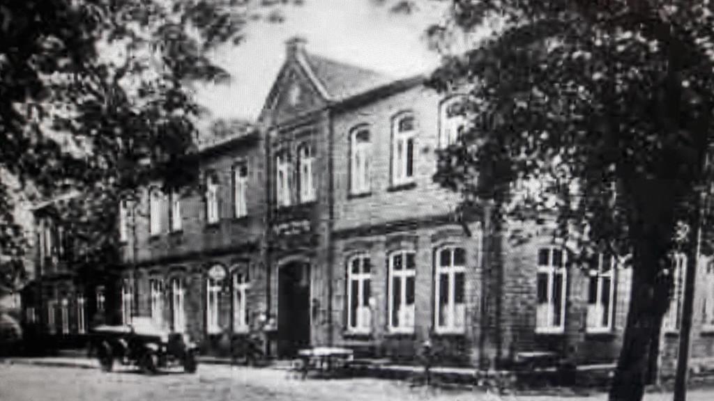 Kraeuterhotel & Restaurant Heidejaeger Mulmshorn ภายนอก รูปภาพ