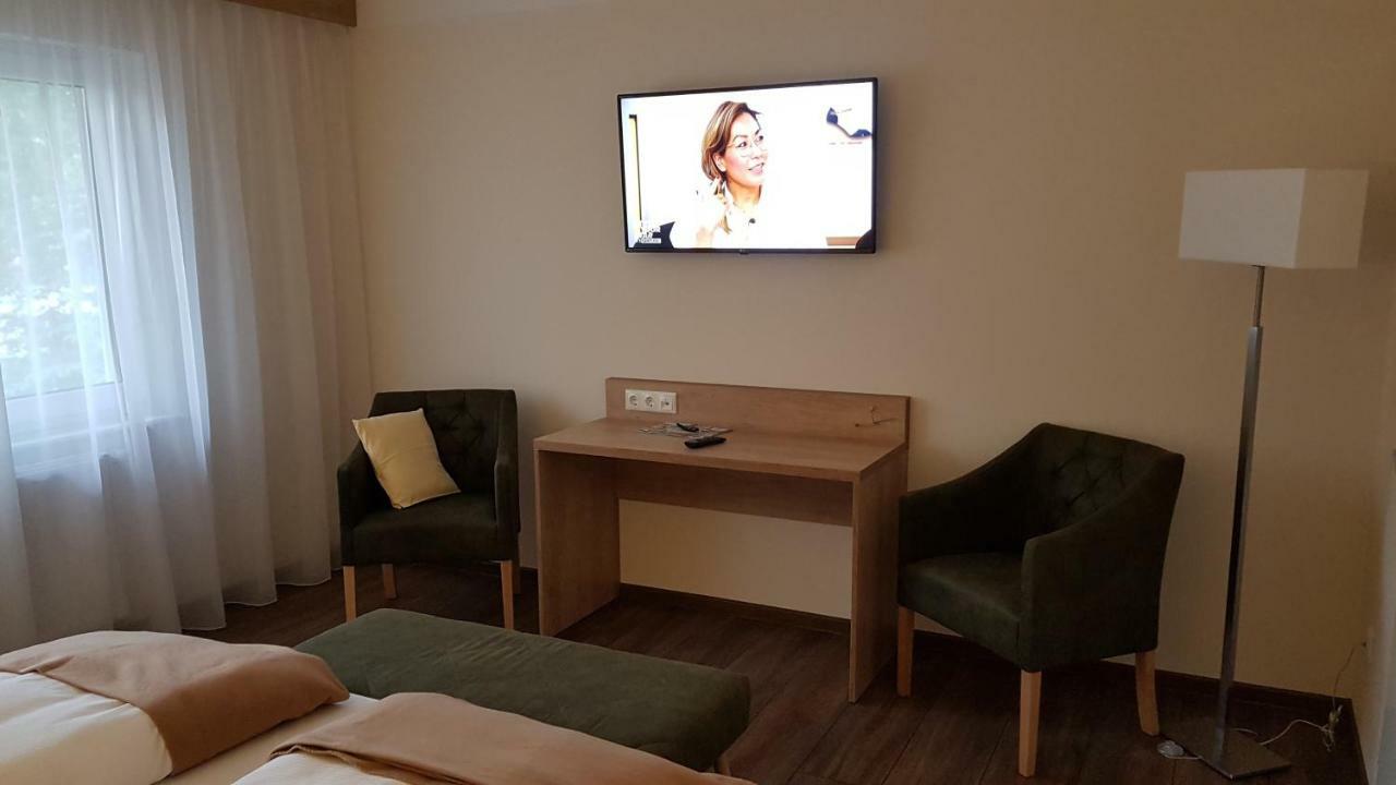 Kraeuterhotel & Restaurant Heidejaeger Mulmshorn ภายนอก รูปภาพ